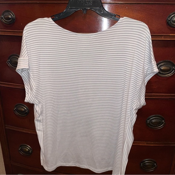 Florida State/FSU Collegiate Cassia Stripe Sealight V-Neck T-Shirt - SMALL NWT - Picture 2 of 4
